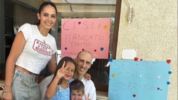Achille Polonara, la moglie annuncia: "Primo ciclo finito. Dopo due mesi si torna a casa"