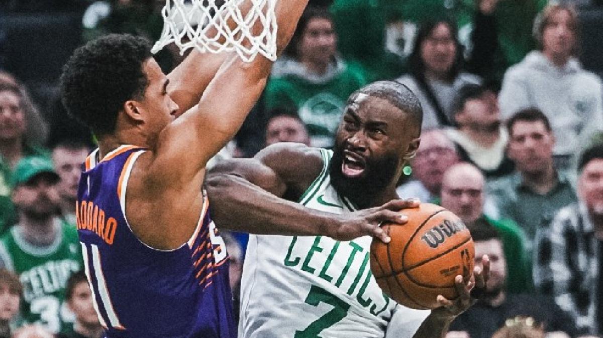 Jaylen Brown da 41 punti, i Celtics piegano i Suns in volata al TD Garden