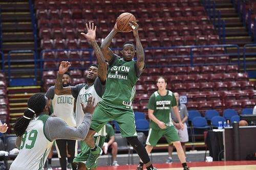 Domani la chiusura del Tour Mondiale dell'Olimpia Milano: arrivano i Boston Celtics al Forum