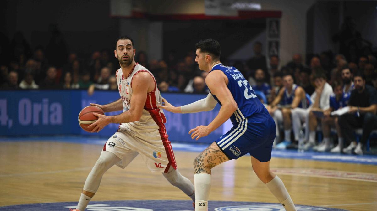 A2 - VL Pesaro, si ferma Bucarelli: trauma muscolare al polpaccio sinistro