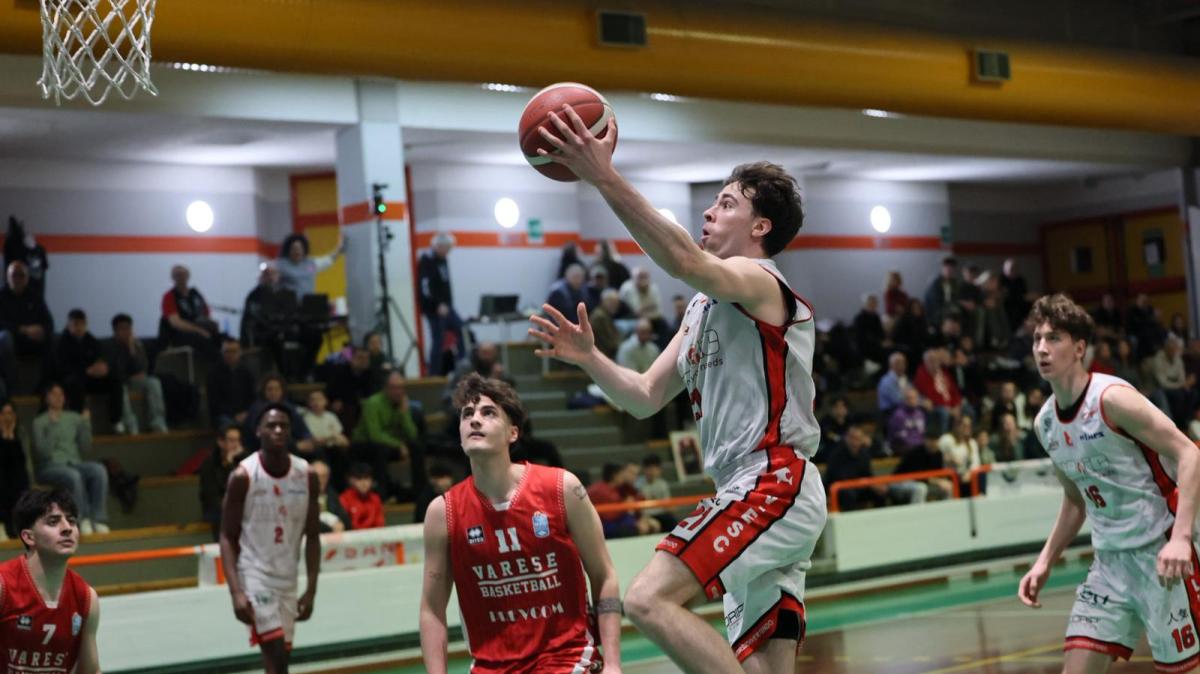 Serie B - Oleggio Magic, nel finale ha la meglio il Campus Varese