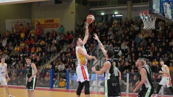 Serie B - Una grande OraSì si aggiudica il derby con i Blacks Faenza