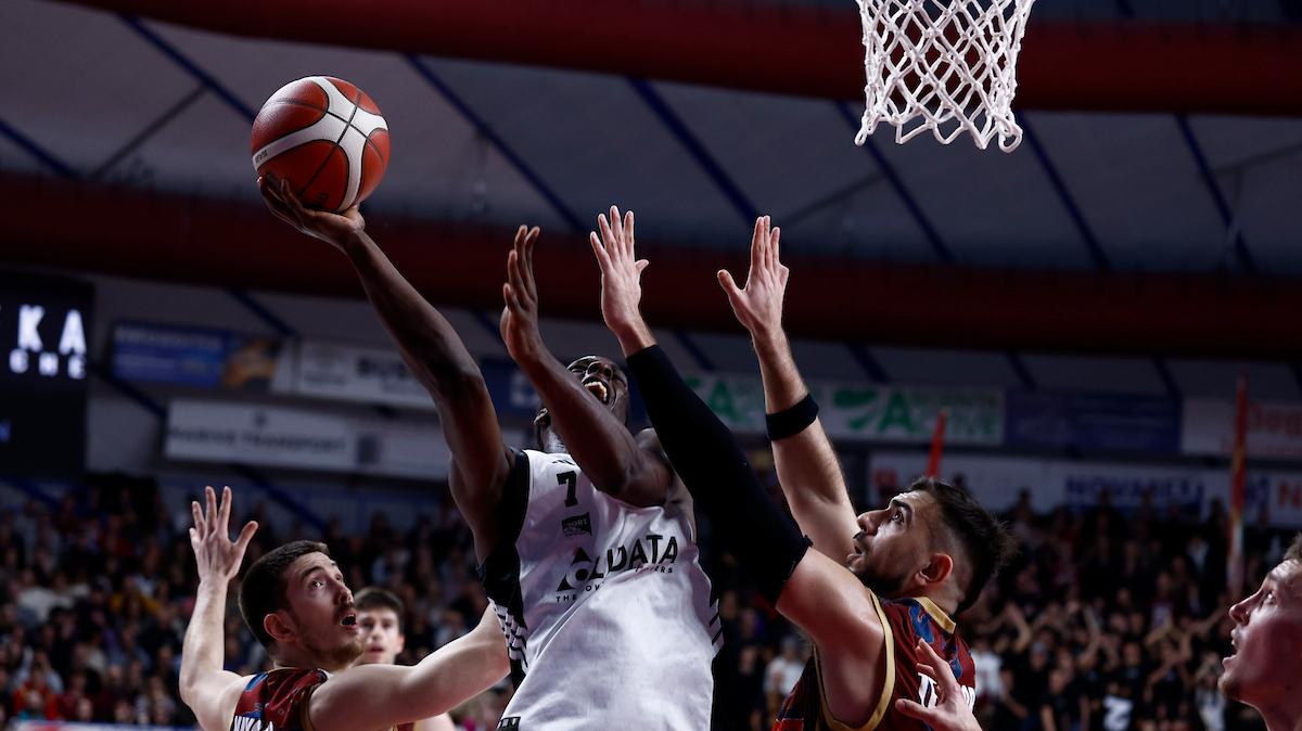 Highlights LBA | La Virtus Bologna soffre al Taliercio ma si impone sulla Reyer