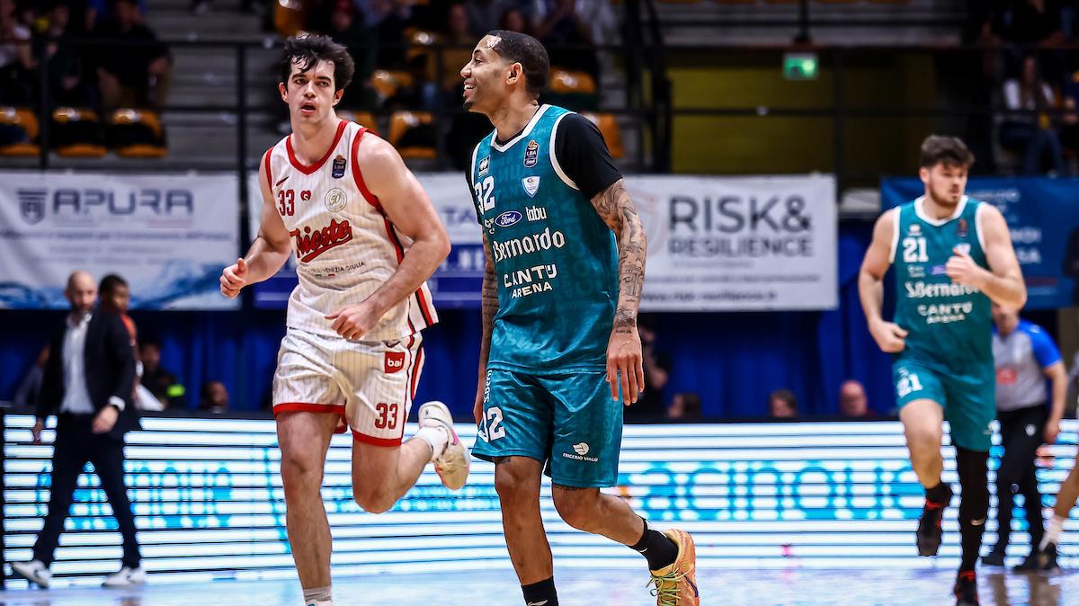 Cantù, un dubbio per De Raffaele verso il posticipo con la Virtus Bologna 