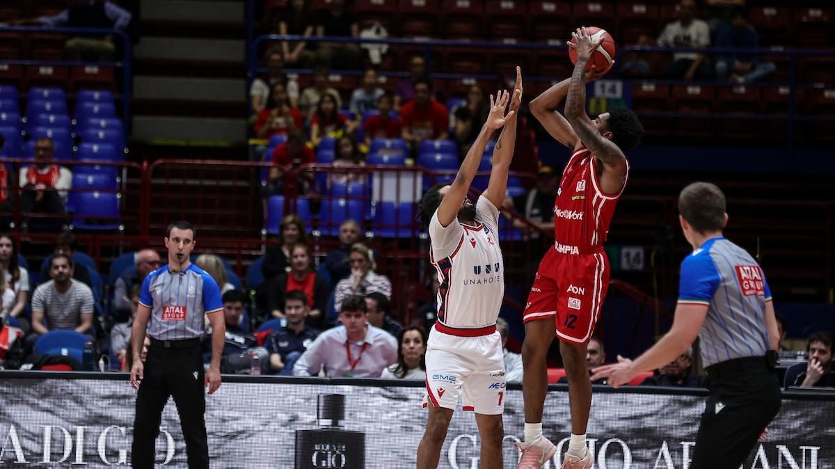 Milano vince una gara spigolosa, Reggio Emilia non riesce a ribaltare