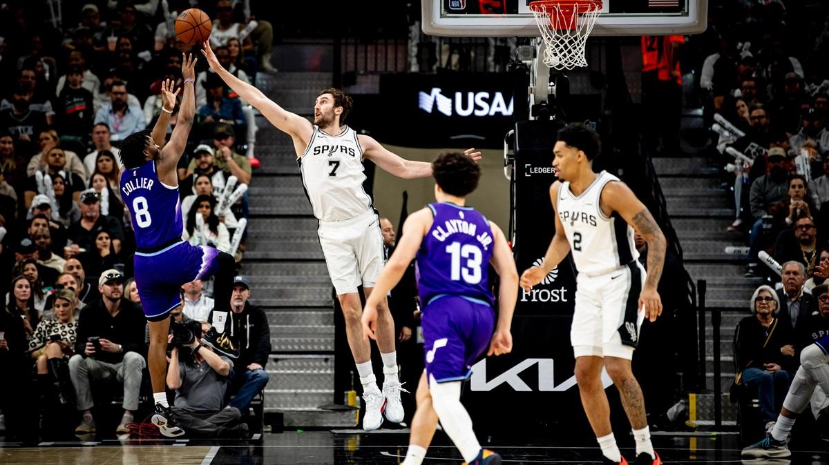 Wembanyama accende San Antonio, Jazz affondano nell’ultima del road-trip