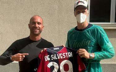 Il capitano del Bologna De Silvestri in visita ad Achille Polonara 