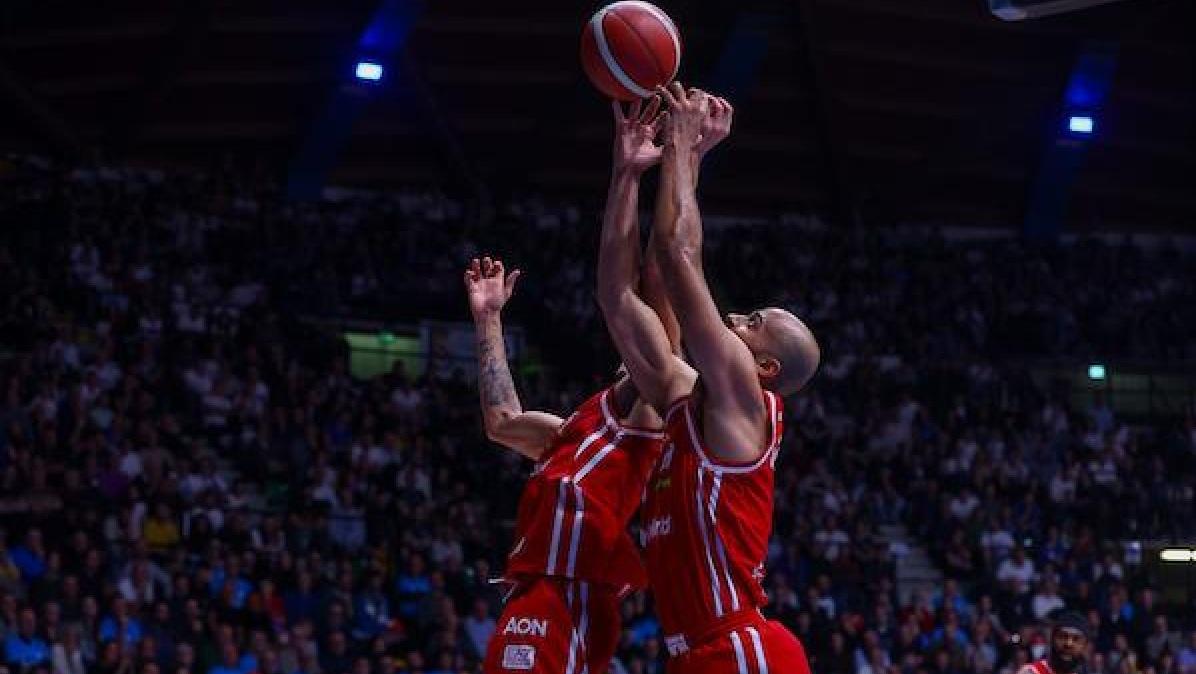 LIVE | Olimpia Milano-Vanoli Cremona: diretta 1Q  13-10 4'
