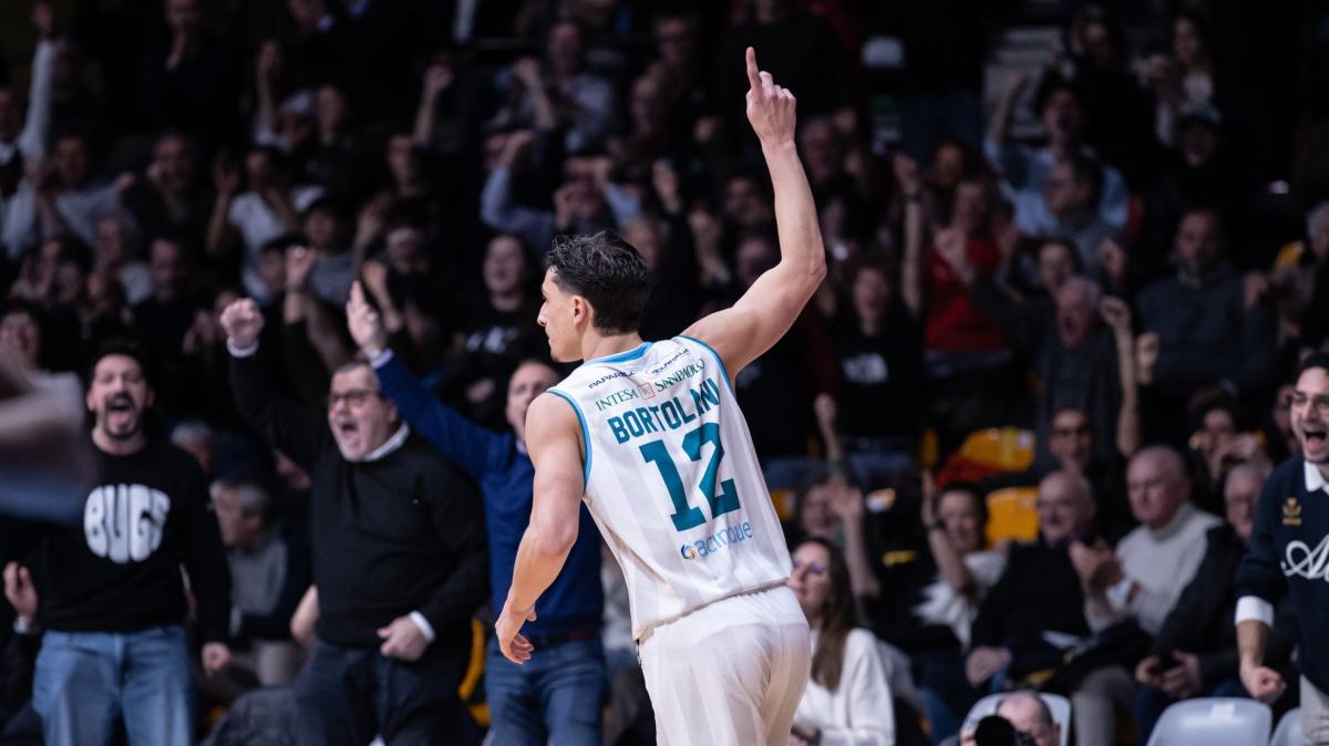 Cantù al derby a Milano, De Raffaele: «Credo sia superfluo sottolineare la qualità del loro roster»