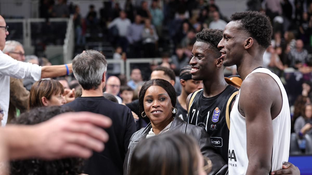 Highlights LBA | La sfida tra i fratelli Niang in Aquila Trento vs Virtus Bologna