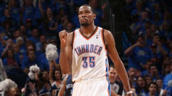 Kevin Durant arriva a 26 anni a 15.000 punti in carriera 