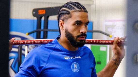 Napoli Basket, è arrivato Naz Mitrou-Long: il nuovo play azzurro già a lavoro
