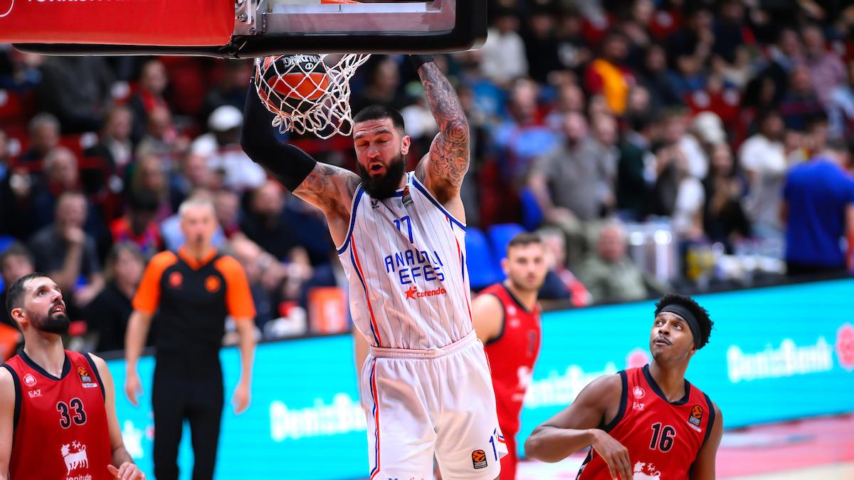 Occasione sul mercato: Vincent Poirier verso l'addio all'Anadolu Efes