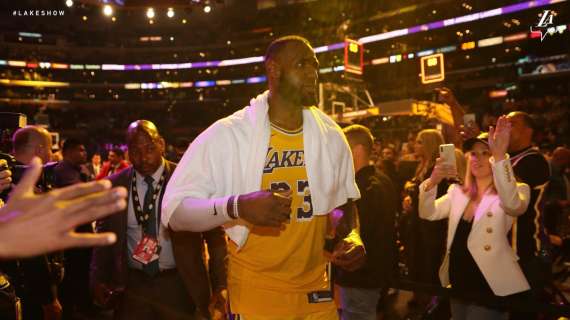 NBA - Tripla doppia LeBron e i Lakers battono i Nuggets in rimonta 