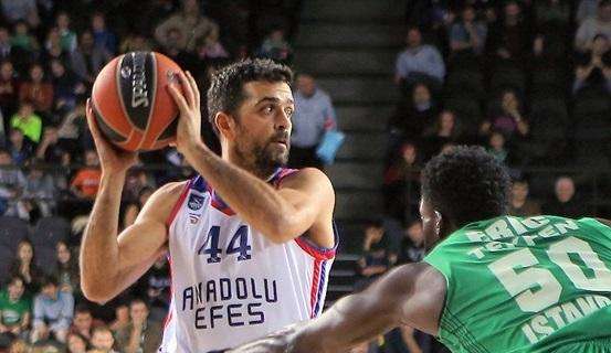 EuroLeague - Anche l'Efes fa festa in casa del Darussafaka 