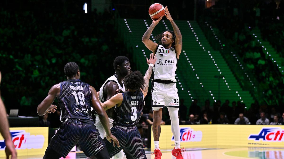 Corriere di Bologna: «Virtus: sguardi persi, maglie vuote, cuori infranti»