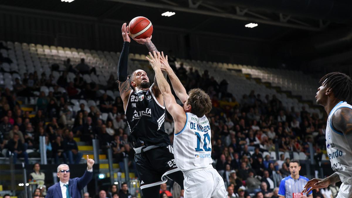 Olidata Virtus riprende a correre battendo Cantù: gli highlights