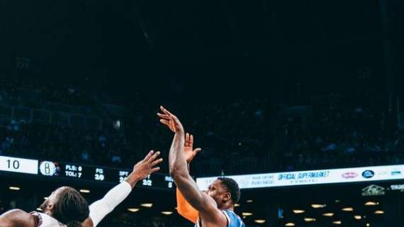 NBA - Knicks afferrano il derby con i Nets al Barclays Center
