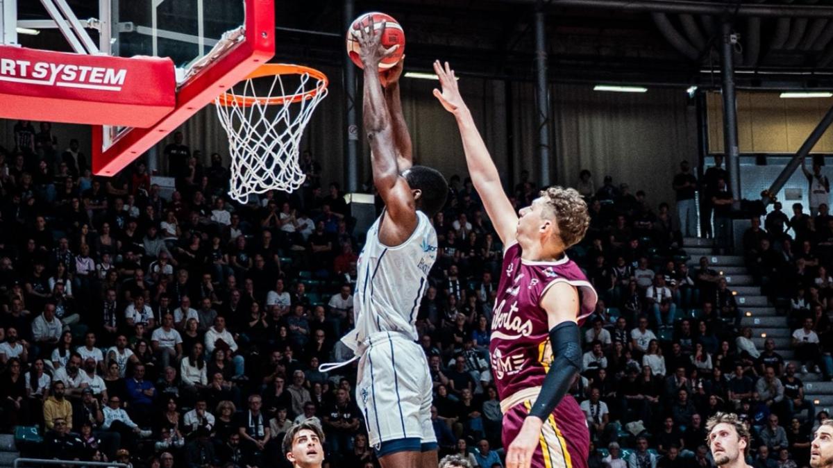 A2 - La Fortitudo Bologna la spunta nel finale contro la Libertas Livorno