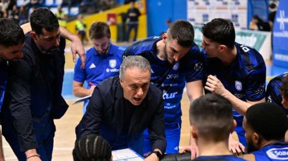 A2 - Brindisi, Bucchi dopo il colpo a Udine: «Vittoria di squadra. Brown si è ben inserito»