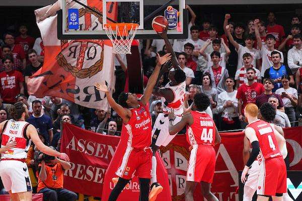 LBA Video - Unahotels Reggiana mette sotto scacco Varese