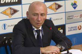 Varese-Roma giocata in sala stampa