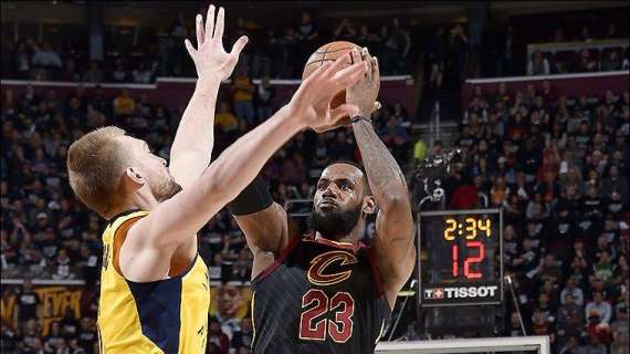 LeBron James ne mette 45 e trascina i Cavaliers alle semifinali di conference