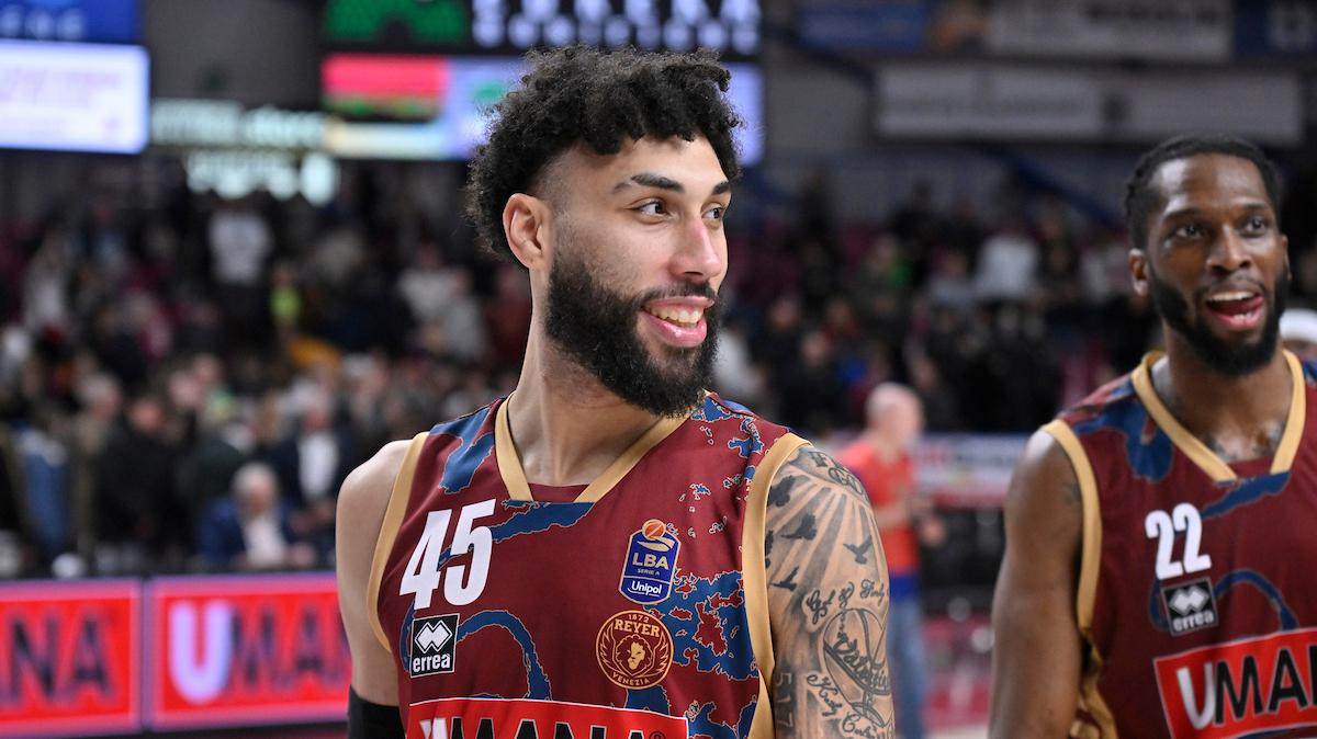 Denzel Valentine: «A Trieste i tifosi migliori». Poi carica Venezia: «Possiamo vincere lo Scudetto»