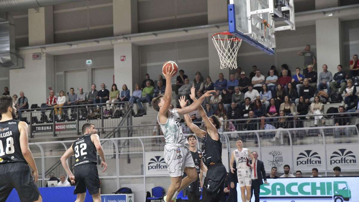 Serie B - Omegna–Siaz, battaglia decisa nel finale con il dagger di Trapani 