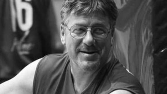 Oggi l'addio a Marco Bonamico, Bologna saluta il Marine