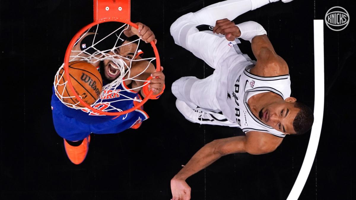 Playoff NBA | Wembanyama spreca il tiro della vittoria, i Knicks si portano sul 2-0