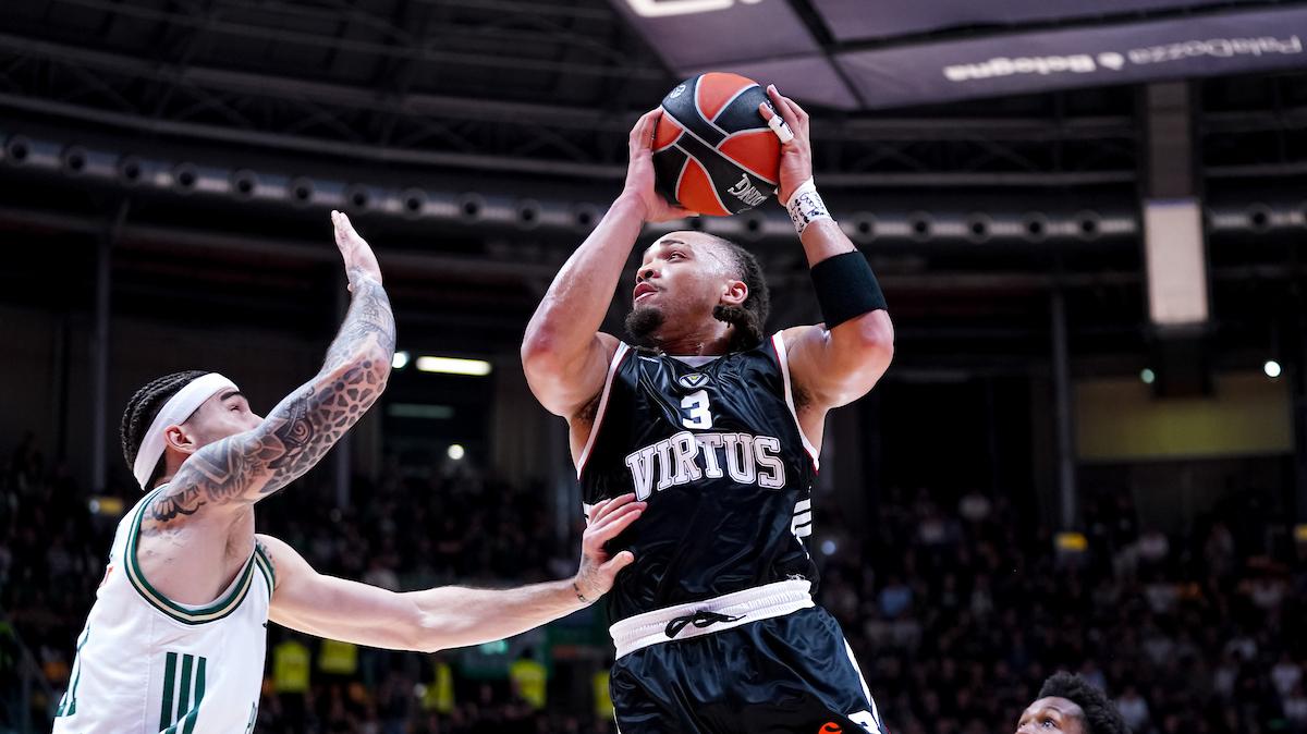 Virtus Bologna avanti 48-35 sul Panathinaikos: il tabellino all'intervallo