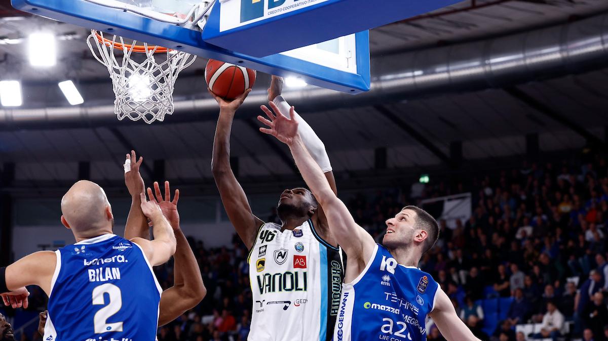 Highlights LBA | Confronto tirato tra Germani Brescia e Vanoli Cremona