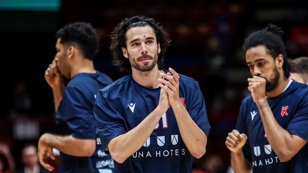 Michele Vitali verso l'uscita da Reggio: ci sono la Sassari del fratello Luca e Brindisi