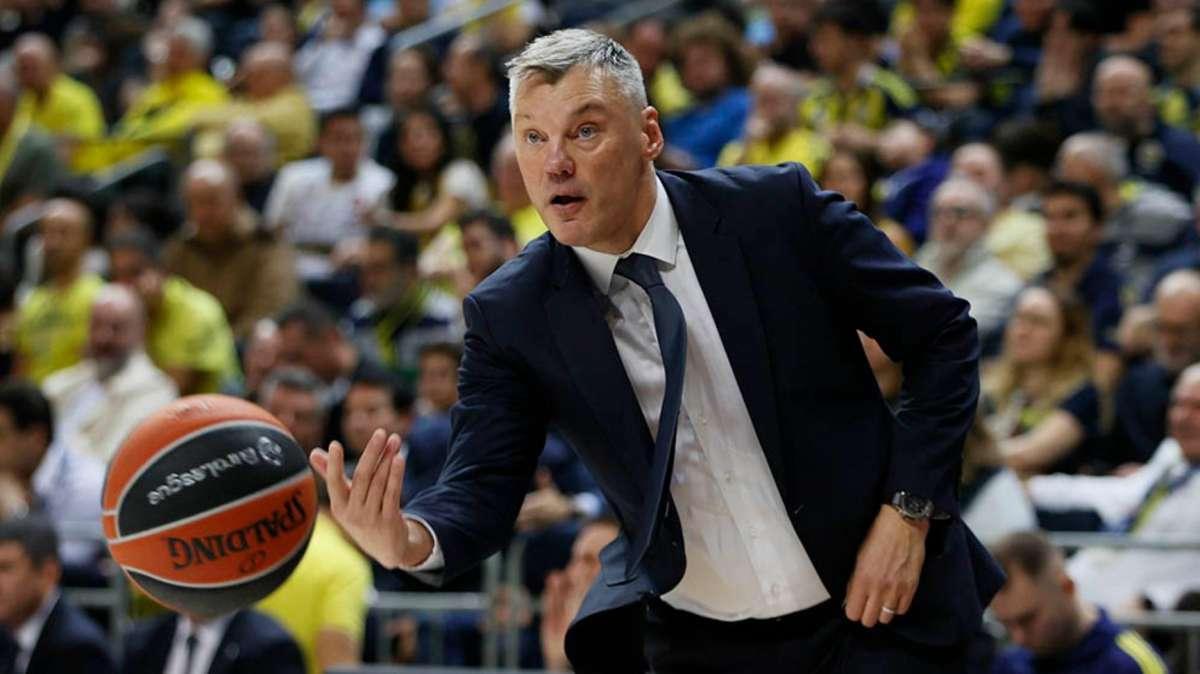 Sarunas Jasikevicius tra le persone bloccate a Dubai per il caos in Medio Oriente