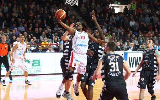 Varese soffre ma regola Caserta 74-62