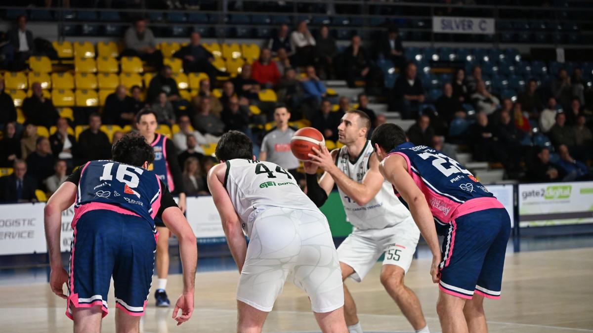 Serie B - La Logiman Orzinuovi batte la TAV Treviglio Brianza Basket nel derby lombardo   