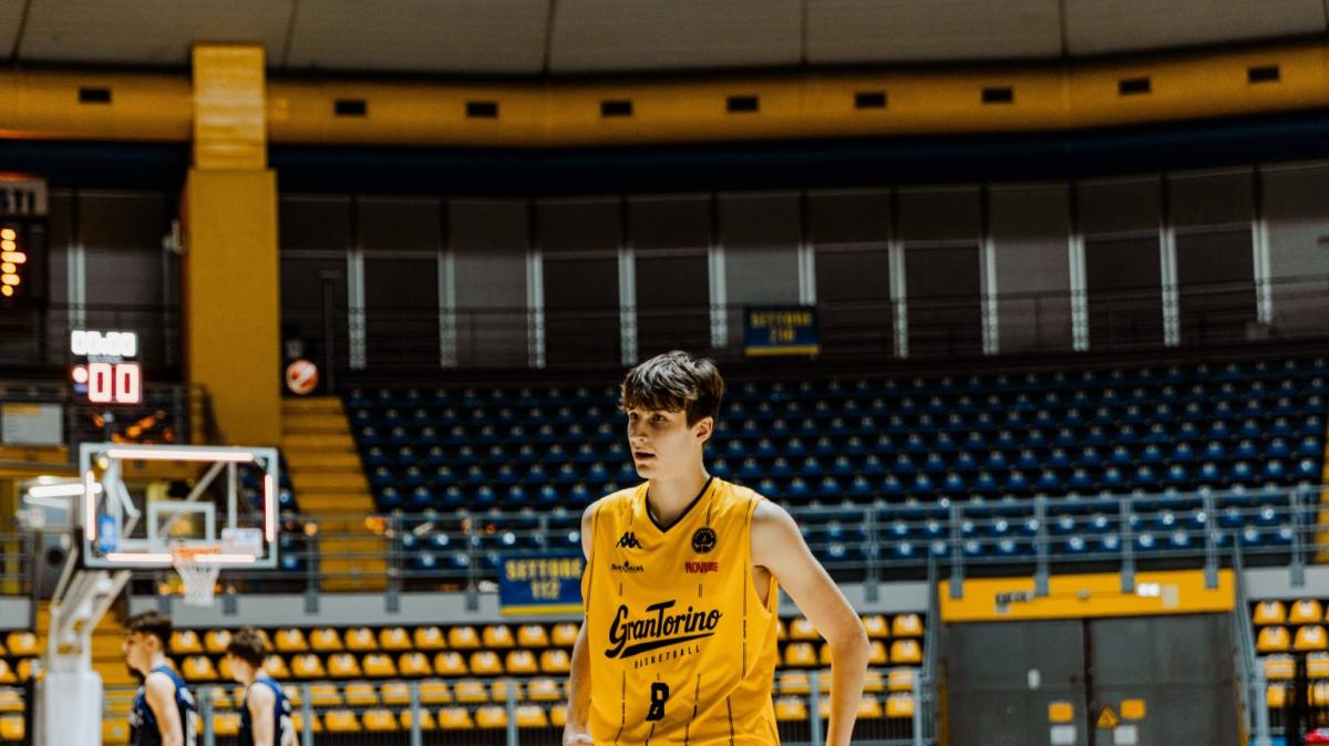 Serie B - Una tripla allo scadere condanna GranTorino contro Arezzo