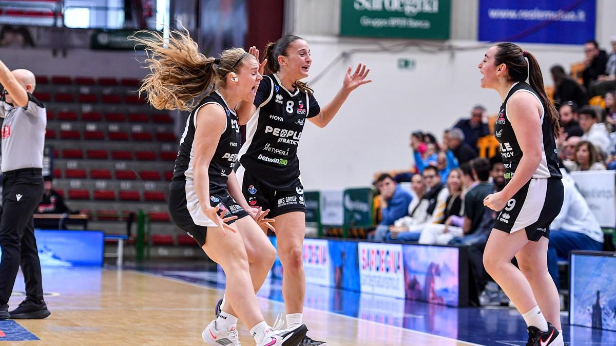 A1 F - Roseto batte Sassari e vola ai playoff. Vincono anche Schio e Campobasso