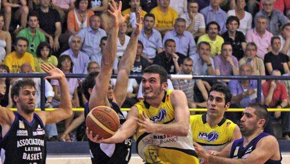 Serie C - Mirko Cavallaro, il "golden boy" di Vigevano, chiude con il basket giocato