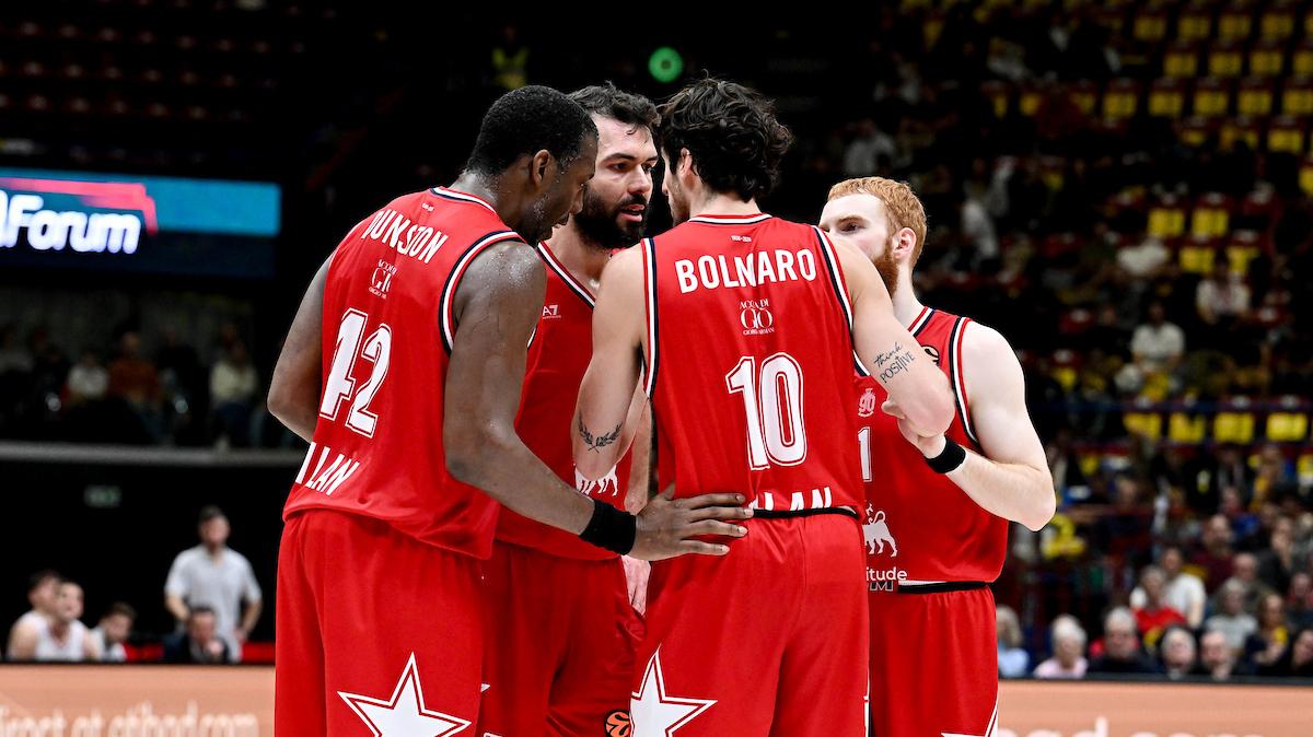 Ettore Messina: «Primo tempo eccellente. Booker molto importante per noi»