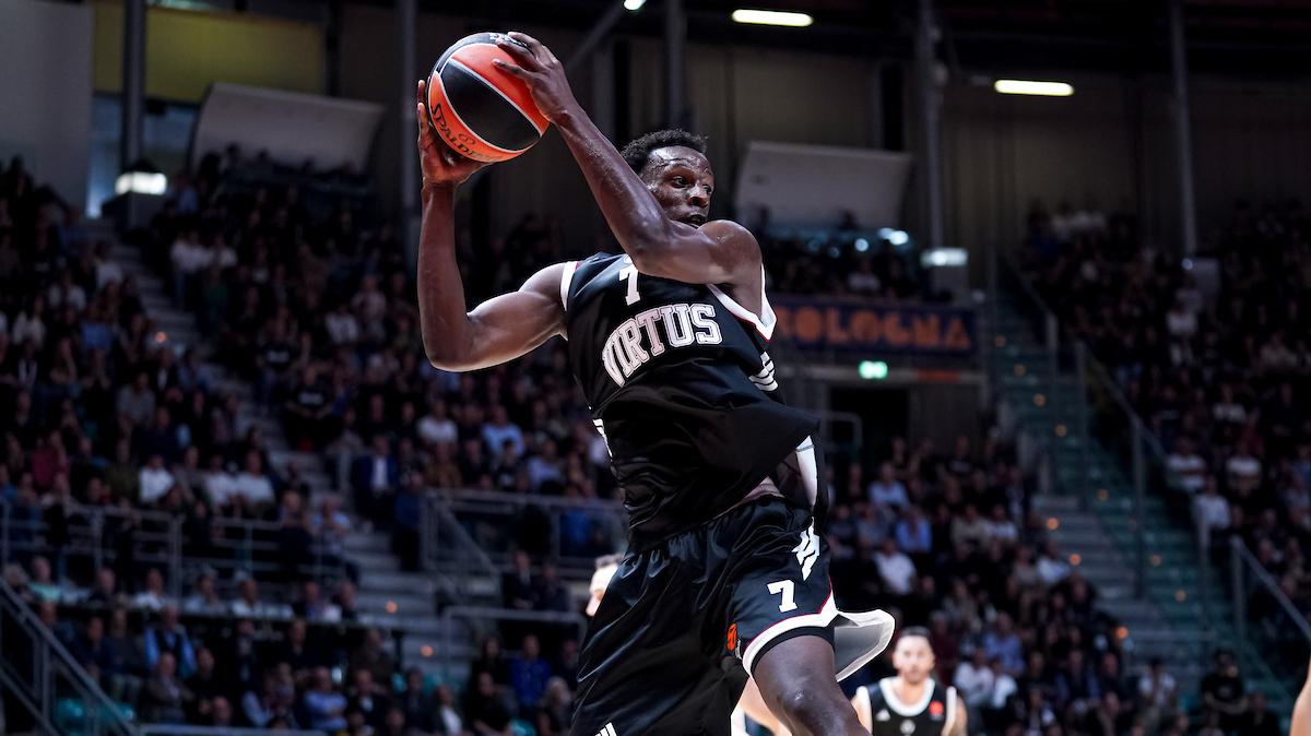Virtus avanti sul Monaco all'intervallo: tabellini e pagelle (37-34)