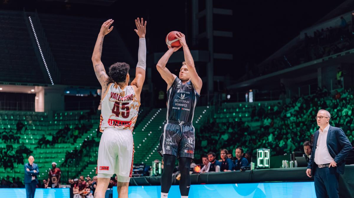 Tortona ribalta Venezia e vola in semifinale