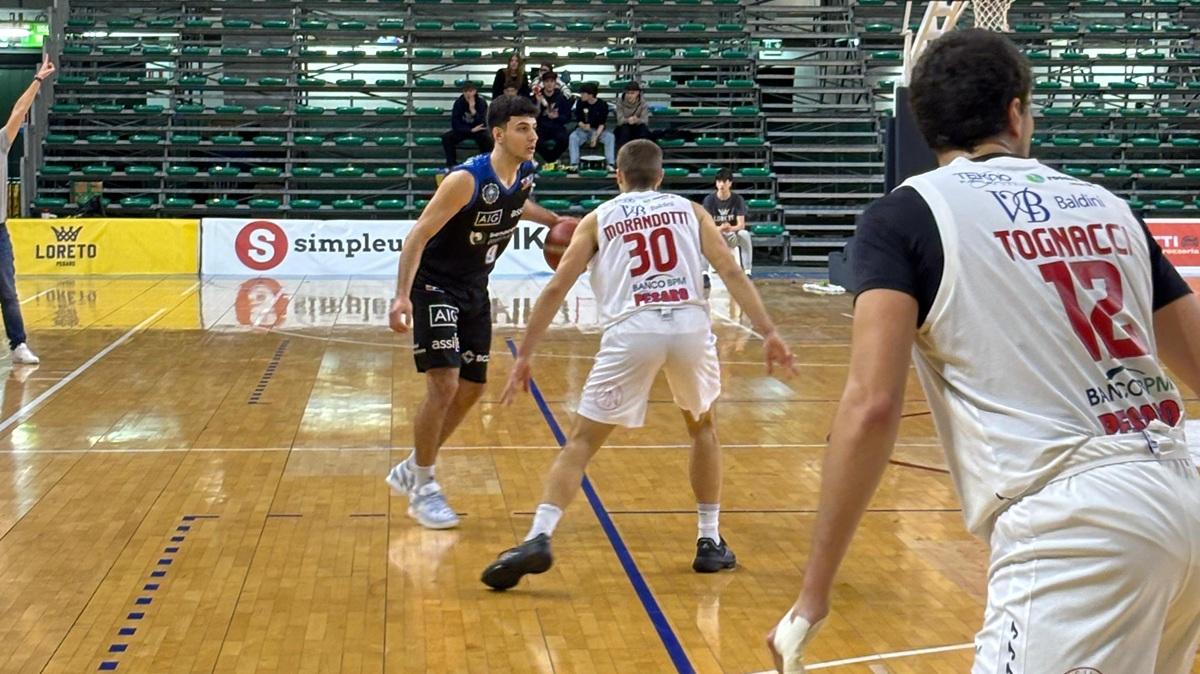 Serie B - Latina, quarta vittoria consecutiva: Loreto Pesaro superata