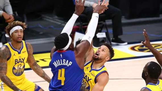 NBA - Curry fa lo show, ma Jokic e i Nuggets fermano i Warriors