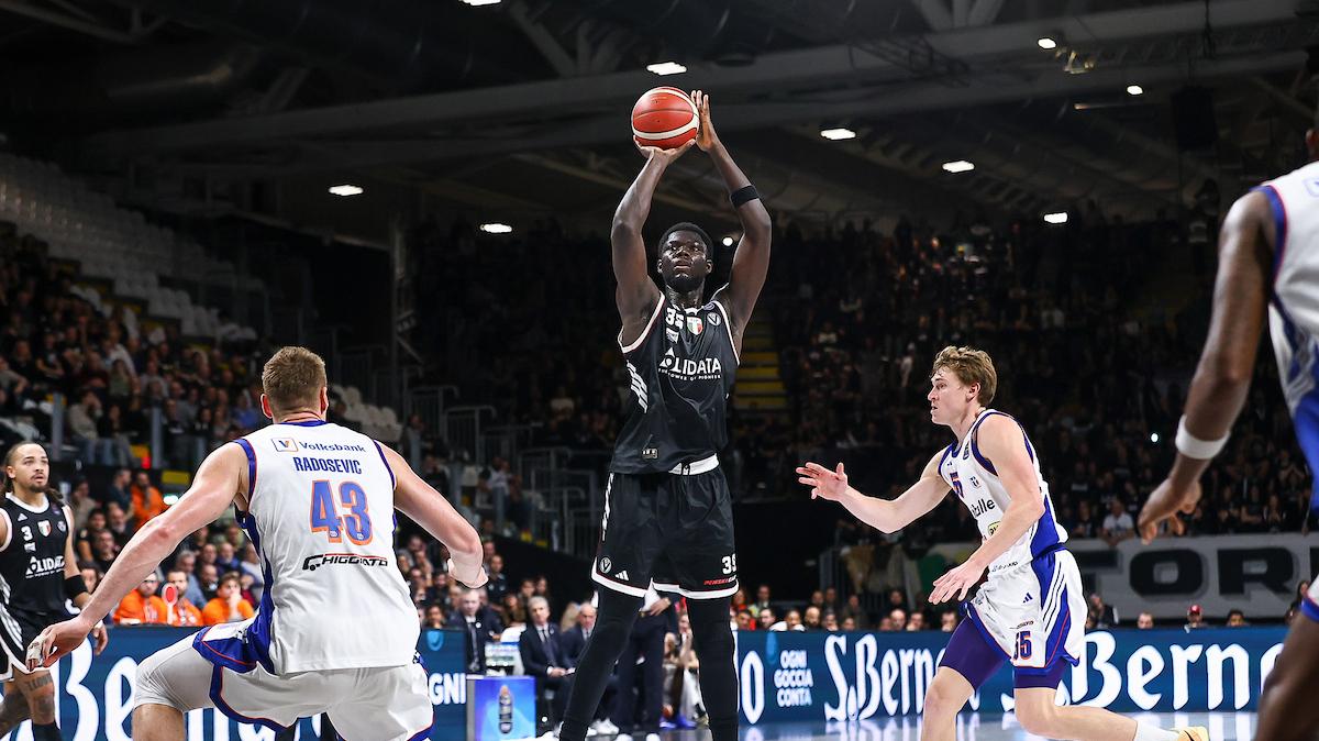 Virtus Bologna, Diouf protagonista con Treviso: «Ivanovic mi chiede energia e difesa»