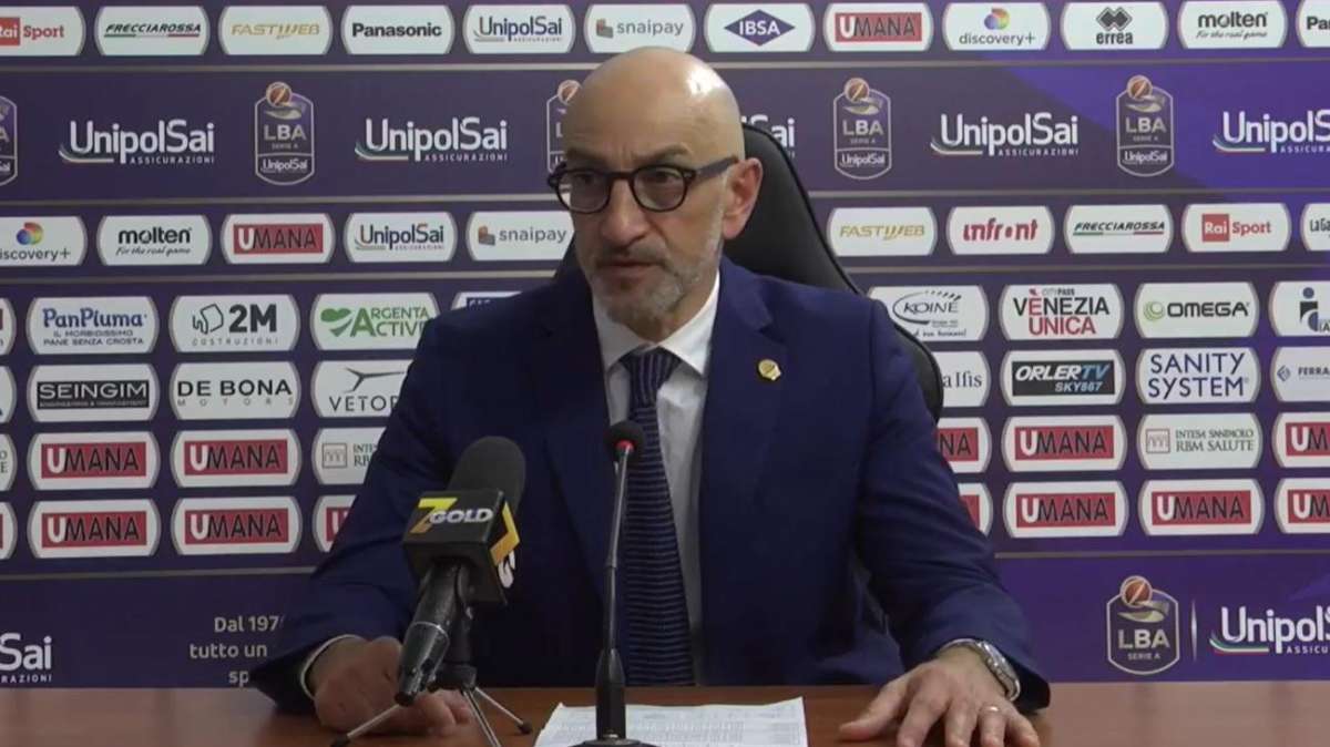 LBA - Brindisi, Vitucci: "Non si può fischiare un fallo così e decidere una partita" 