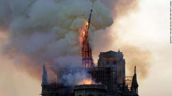 Parigi val bene una messa, ma un inno suonato nei palazzetti?