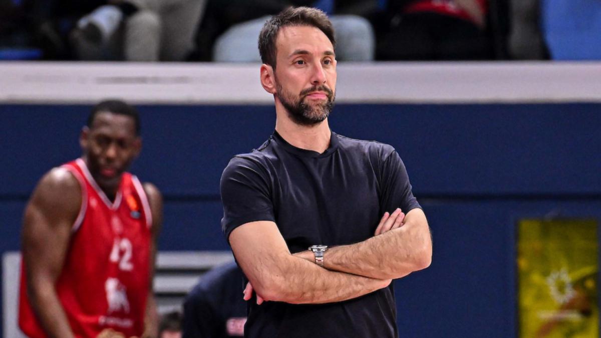 Mercato Olimpia Milano, Peppe Poeta: «Cercato un esterno, ma c'è poco o niente»