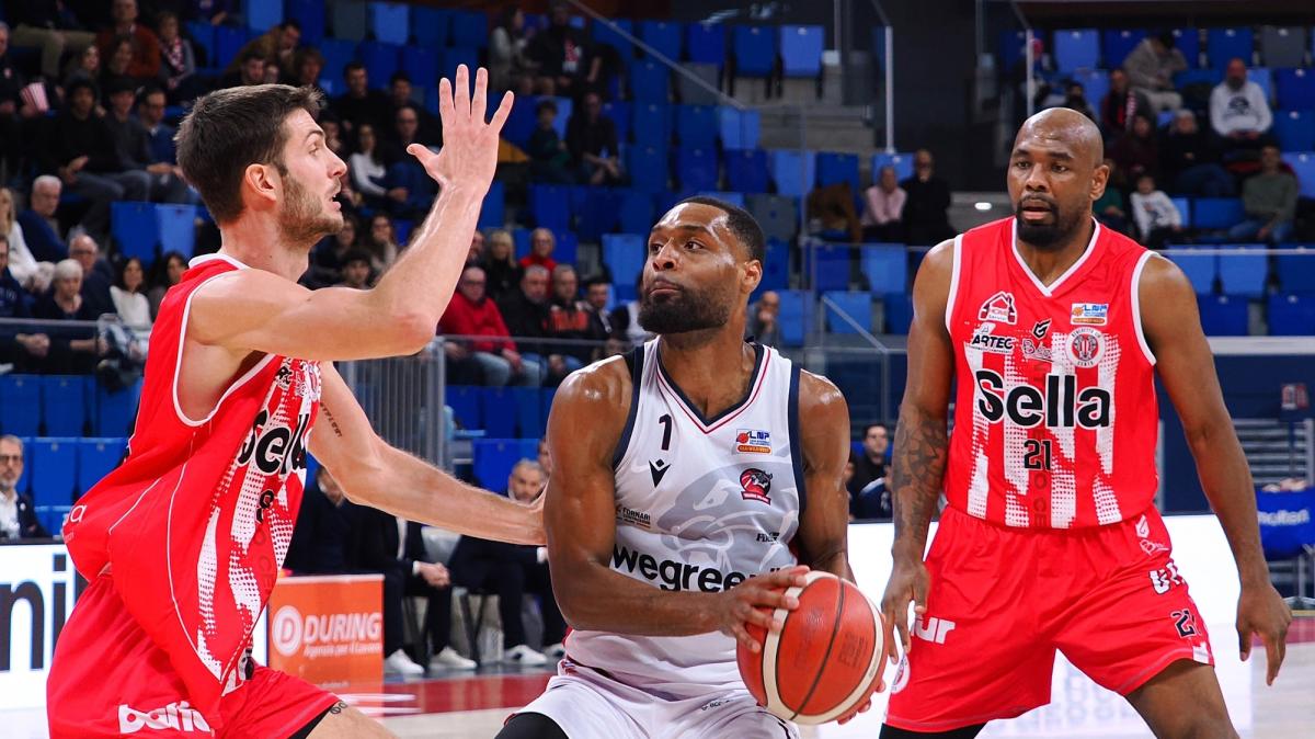 A2 - L'Urania Milano respinge l’assalto di Cento e conquista i due punti